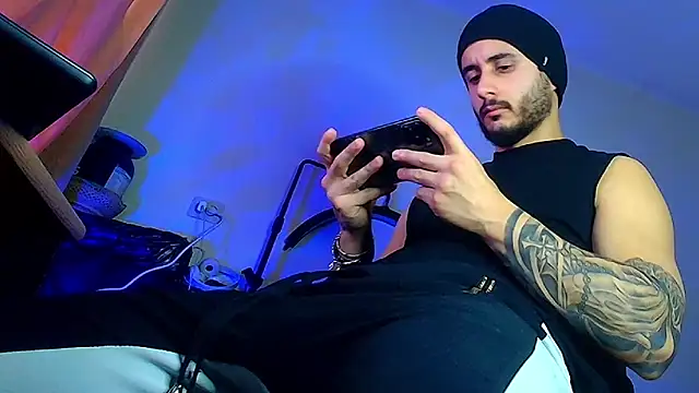 XanderCage99 online show from February 7, 9:39 am