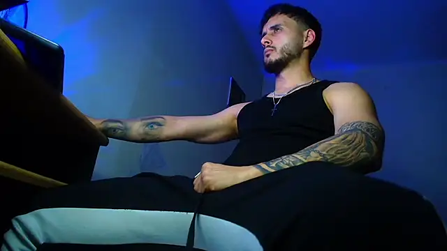 XanderCage99 online show from July 26, 10:05 pm