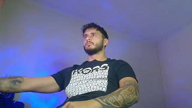 XanderCage99 online show from September 9, 5:17 am