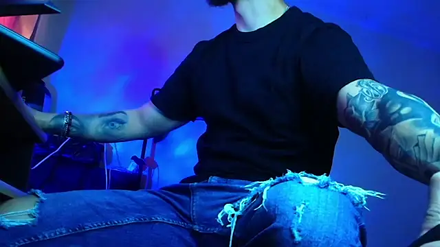 XanderCage99 online show from May 13, 5:36 am
