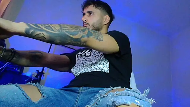 XanderCage99 online show from November 26, 8:47 am