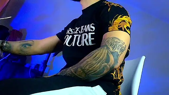 XanderCage99 online show from December 20, 9:45 am