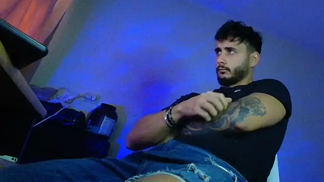 XanderCage99 online show from October 25, 7:29 am