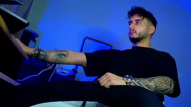 XanderCage99 online show from February 11, 3:45 pm