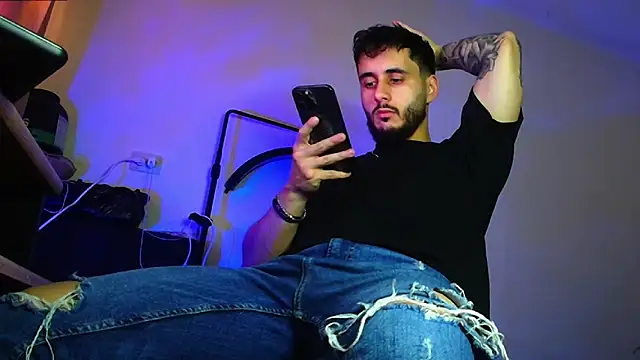 XanderCage99 online show from April 25, 3:09 pm