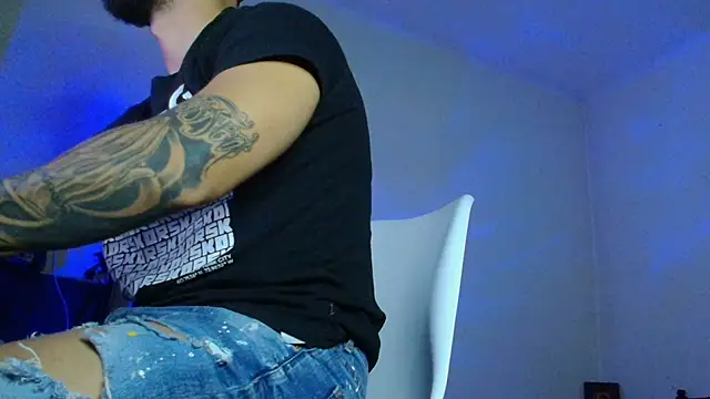 XanderCage99 online show from November 18, 6:17 am