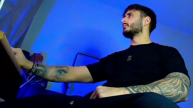 XanderCage99 online show from December 16, 3:38 pm