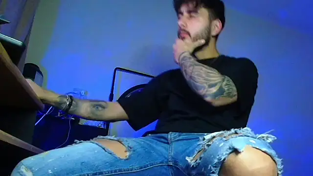 XanderCage99 online show from March 23, 7:47 pm