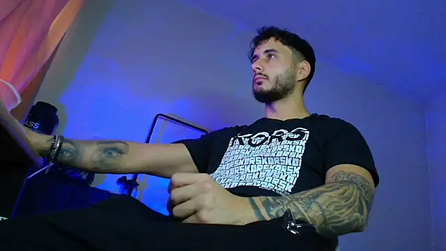 XanderCage99 online show from November 12, 9:35 am