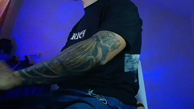 XanderCage99 online show from October 28, 8:46 am