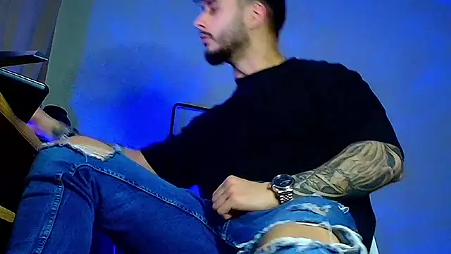 XanderCage99 online show from February 25, 12:11 am