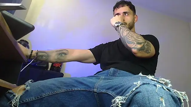 XanderCage99 online show from July 14, 1:06 pm