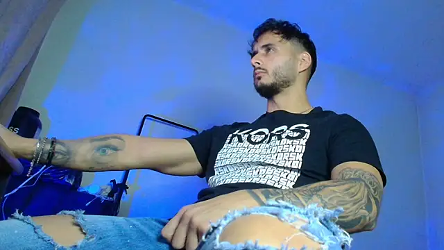 XanderCage99 online show from November 25, 8:42 pm