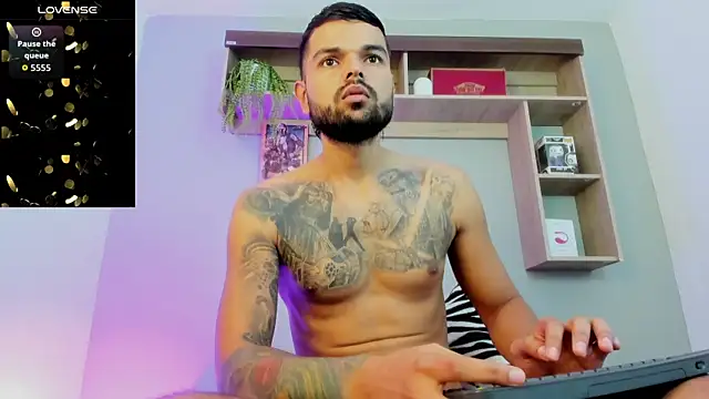 Snapshot of Emilio_Wolf chatting on January 9, 3:30 pm Emilio Wolf online show from January 9, 3:30 pm