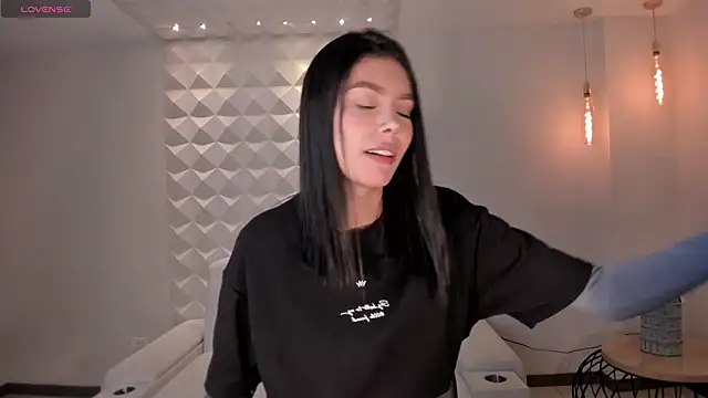 NiaSalvatore online show from February 1, 5:22 pm