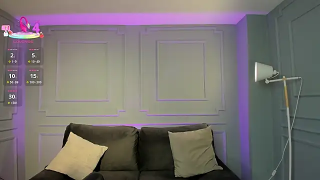 NiaSalvatore online show from November 25, 6:41 pm