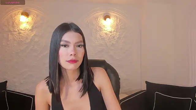 NiaSalvatore online show from November 23, 11:42 am