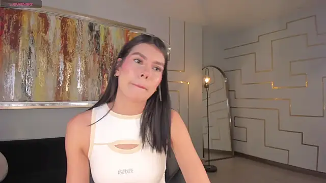 NiaSalvatore online show from March 11, 10:15 pm