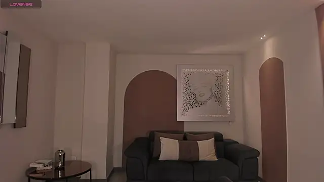 NiaSalvatore online show from January 13, 6:34 pm