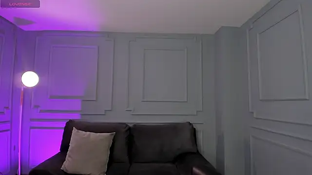 NiaSalvatore online show from November 26, 7:14 pm