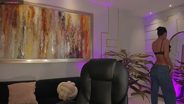 NiaSalvatore online show from February 26, 3:28 am