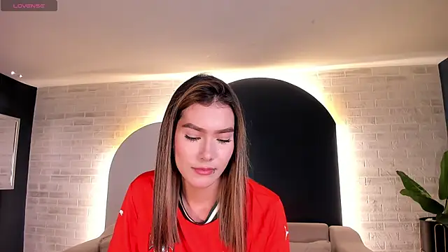 Snapshot of NiaSalvatore chatting on June 12, 7:44 pm NiaSalvatore online show from June 12, 7:44 pm