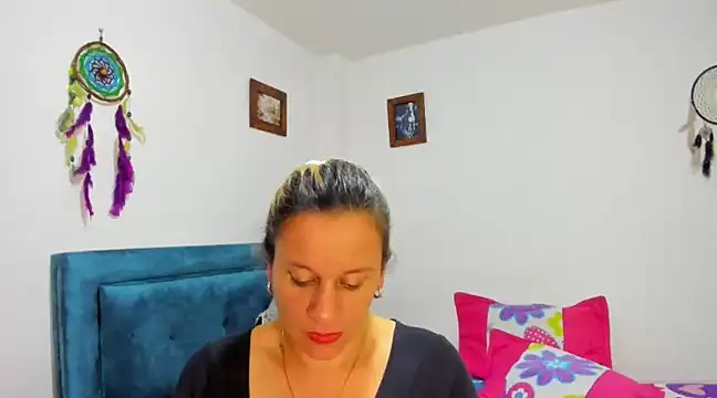 sofi saliva2511 online show from March 2, 12:09 am