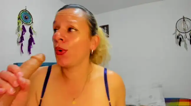 sofi saliva2511 online show from February 25, 8:21 pm