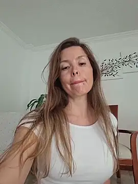 karina warthon online show from June 4, 5:39 pm