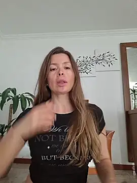 karina warthon online show from June 6, 5:40 pm