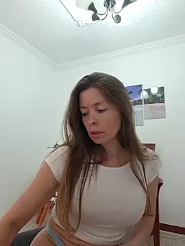 karina warthon online show from June 11, 5:32 pm