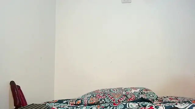 Snapshot of Stormy_77 chatting on March 12, 12:42 am Stormy 77 online show from March 12, 12:42 am