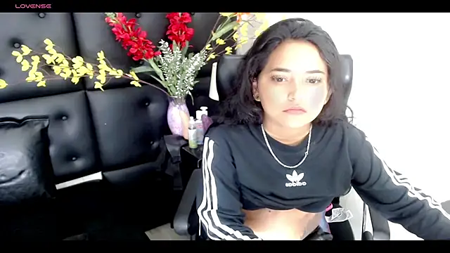 Carolaine01 online show from February 13, 9:17 pm