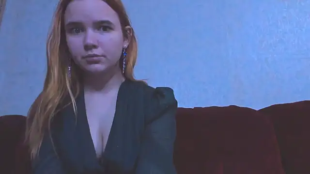 lia lovelly online show from December 31, 7:07 pm