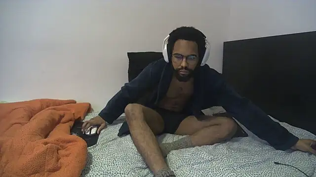Snapshot of kevi_cocks chatting on February 5, 5:53 pm kevi cocks online show from February 5, 5:53 pm