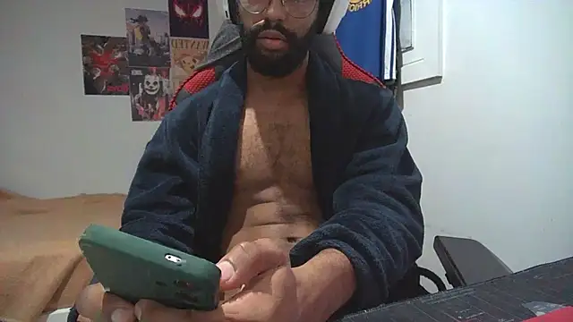 Snapshot of kevi_cocks chatting on January 23, 11:36 pm kevi cocks online show from January 23, 11:36 pm