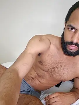 Snapshot of kevi_cocks chatting on October 2, 8:01 pm kevi cocks online show from October 2, 8:01 pm