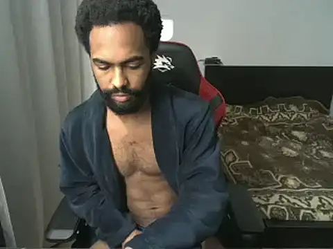 Snapshot of kevi_cocks chatting on March 3, 3:49 am kevi cocks online show from March 3, 3:49 am