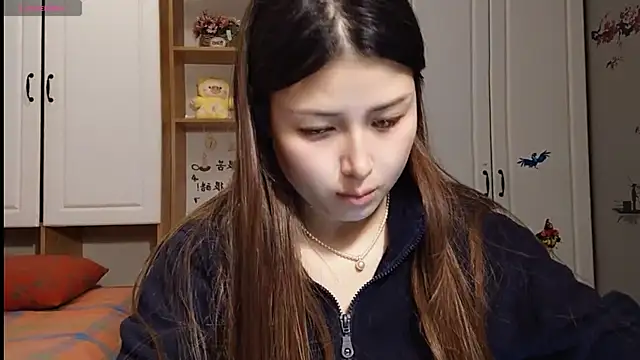Snapshot of Lucky-xiuxiu chatting on February 19, 12:14 am Lucky-xiuxiu online show from February 19, 12:14 am