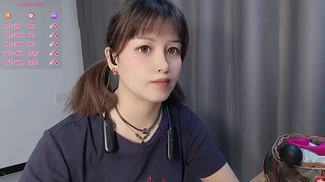 Snapshot of Lucky-xiuxiu chatting on October 8, 3:35 pm Lucky-xiuxiu online show from October 8, 3:35 pm