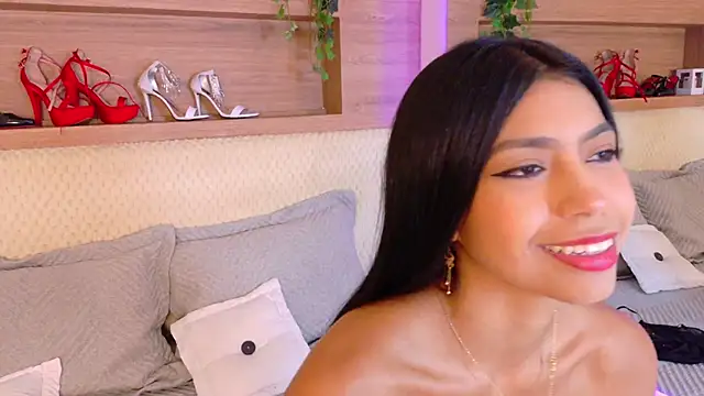 AbieHills online show from December 16, 11:25 am