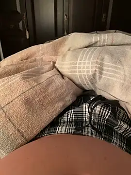 gamdschie49 online show from November 28, 7:58 pm