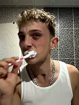 verici34 online show from November 9, 3:16 pm