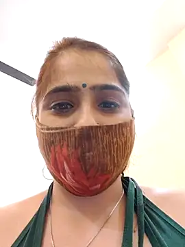 Snapshot of shreya1765 chatting on November 6, 11:03 am shreya1765 online show from November 6, 11:03 am