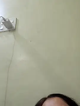 Snapshot of shreya1765 chatting on November 9, 6:23 pm shreya1765 online show from November 9, 6:23 pm