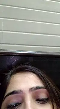 Snapshot of shreya1765 chatting on March 11, 6:30 pm shreya1765 online show from March 11, 6:30 pm