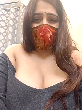 shreya1765 online show from December 21, 4:41 pm