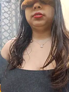 shreya1765 online show from February 10, 3:27 am