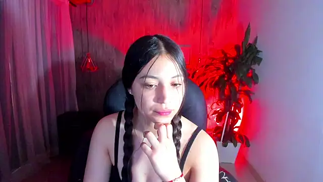 Snapshot of Brittany__18 chatting on January 13, 3:36 pm Brittany 18 online show from January 13, 3:36 pm