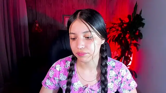 Snapshot of Brittany__18 chatting on January 12, 7:31 pm Brittany 18 online show from January 12, 7:31 pm